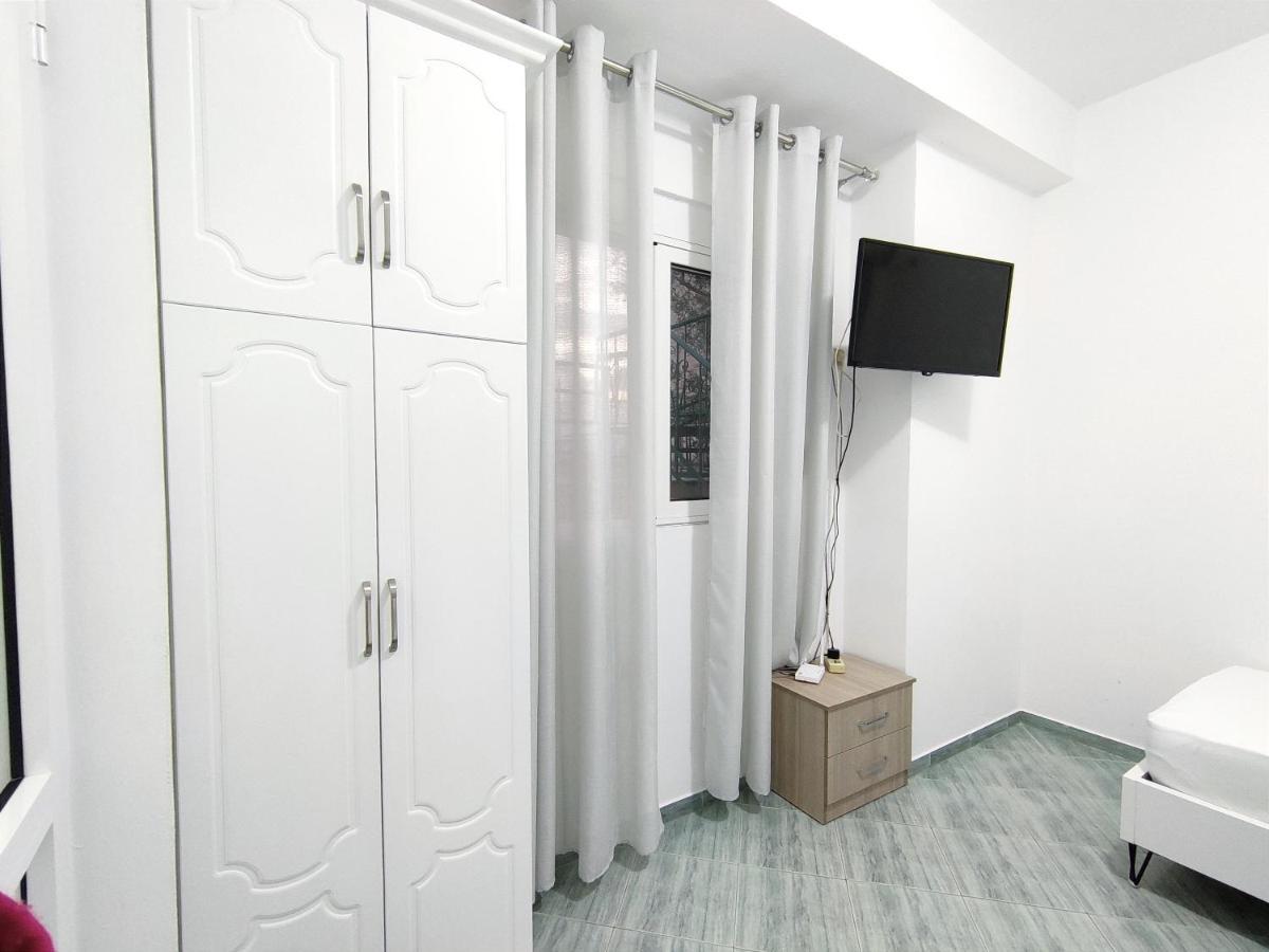 Joen Apartments Sarandë Exteriör bild