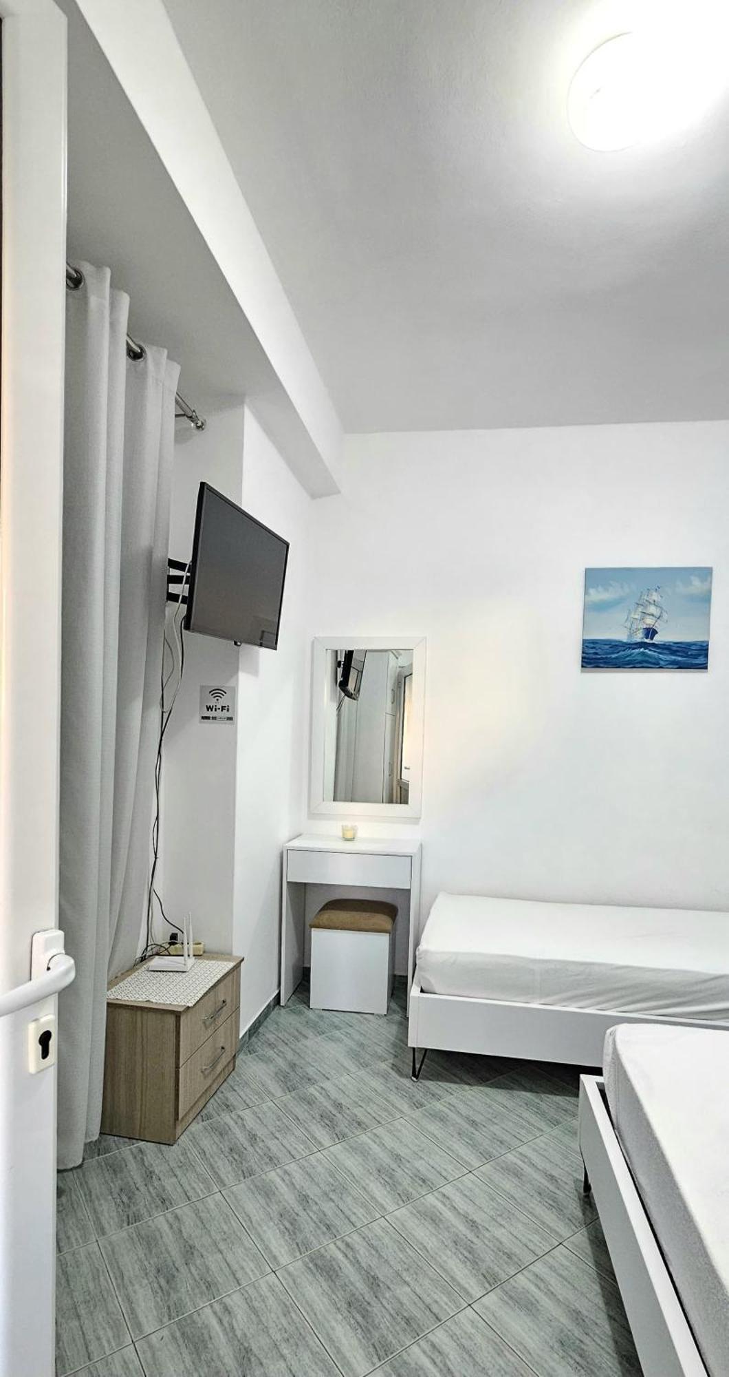 Joen Apartments Sarandë Exteriör bild